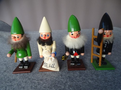 Alte holzfiguren zwerge - alte,