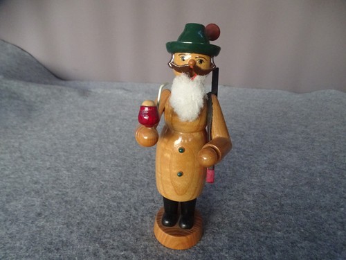 Alte holzfigur - alte,