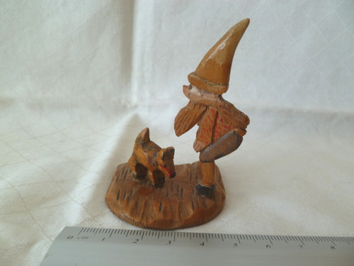 Kleine alte figur aus holz - kleine,