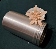 Edelweiss aus Zirbenholz